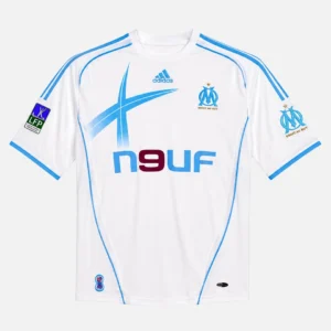 Olympique Marseille hjemmebanetrøje fra 2007/08 i hvid med lyseblå detaljer, adidas-logo og n9uf sponsor.